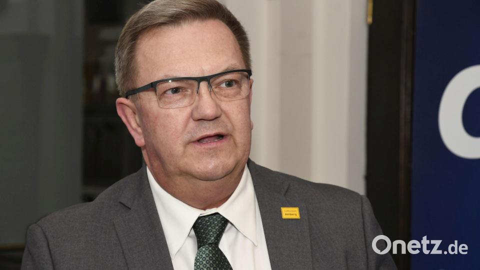 „Wir sind gerne bereit zu helfen und stolz, dass es in unserer Stadt so viele solidarische Menschen gibt, die sich des Hilfeersuchens angenommen und in großartiger Weise für Sie, unsere Partnerstadt, gesammelt haben.“ (Bürgermeister Martin Preuß) Archivbild: Petra Hartl