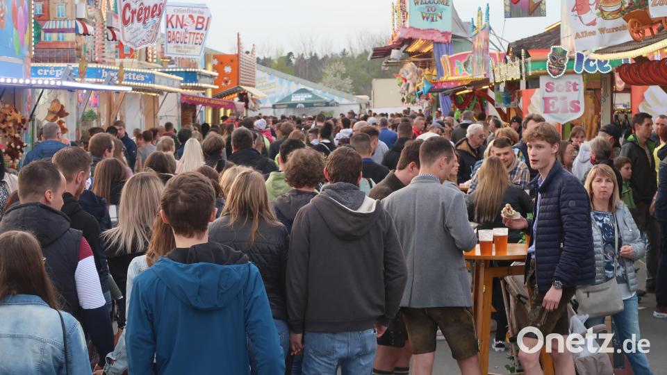 Der Frühlingsfestauftakt war sensationell gut besucht. Bild: Kunz