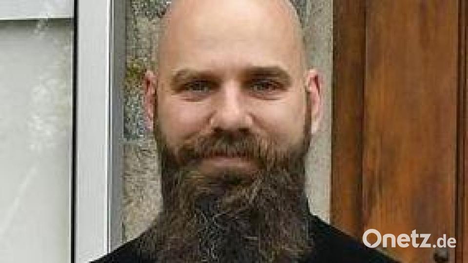 &quot;Ihr investiert eine Menge Zeit und Energie. Ihr setzt eure Gesundheit und sogar euer Leben aufs Spiel, damit wir alle als Gesellschaft sicher leben können.&quot; (Pfarrer David Scherf) Bild: Petra Hartl