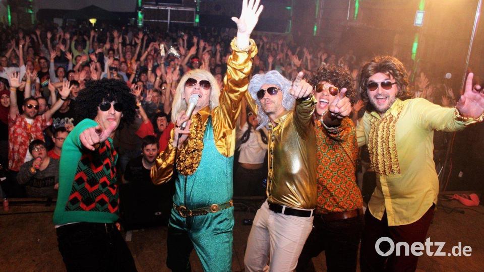Die &quot;Golden-Glitter-Band&quot; kommt drei Jahre nach ihrem letzten Auftritt jetzt zum zehnjährigen Jubiläum der O`Schnitthalle wieder nach Wurz. Archivbild: tok