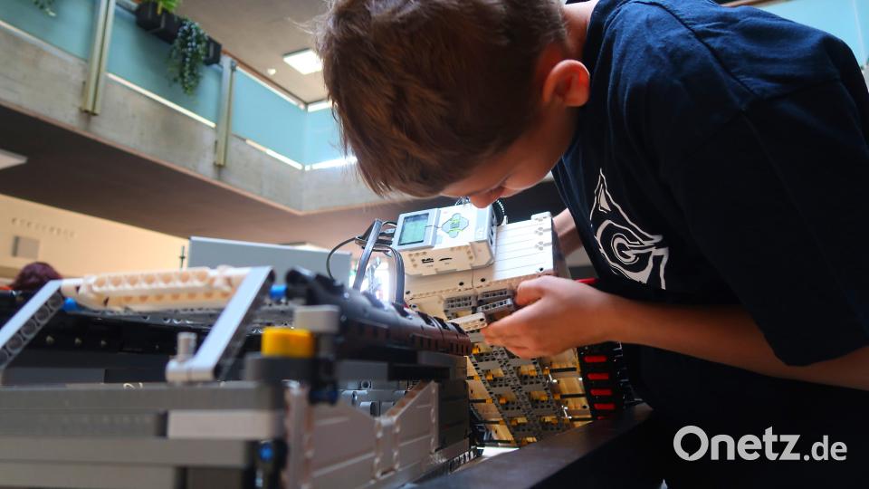 Auch die Robotik wird am Augustinus-Gymnasium unterrichtet. Bild: Kunz