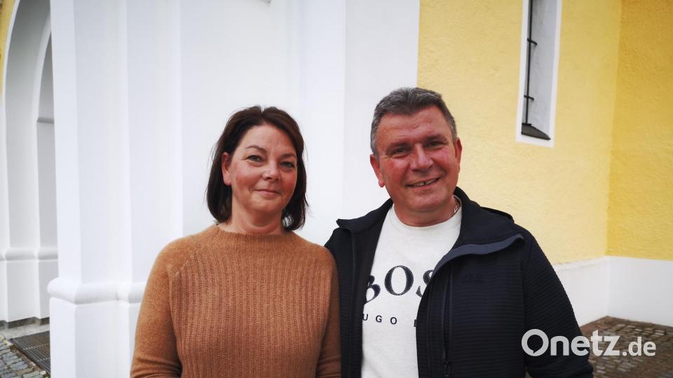 Thomas und Kathrin Martinek, die seit vielen Jahren die Schwarzenfelder Firma "Tommy's Mutzbraten" betreiben, werden die nächste Miesbergkirwa als Festwirtspaar verantworten. Bild: Dobler