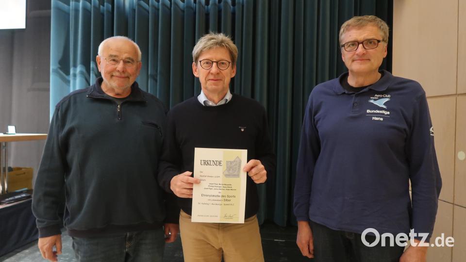 Sie segelten hoch in die 1. Bundesliga - Speed OLC: Josef Thiel, Bernd Morawitz und Hans Stock vom Aero-Club Weiden. Bild: Kunz