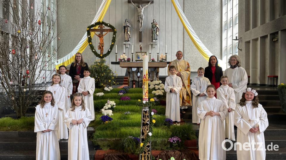 Dies ist die zweite Gruppe der Erstkommunionkinder der Pfarreiengemeinschaft St. Elisabeth/Maria Waldrast. Bild: Thomas Schiller/exb