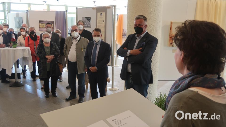 Eröffnung der Ausstellung „Voilà! Denken, Fühlen. Malen.“ im Neuen Rathaus. Bild: Kunz