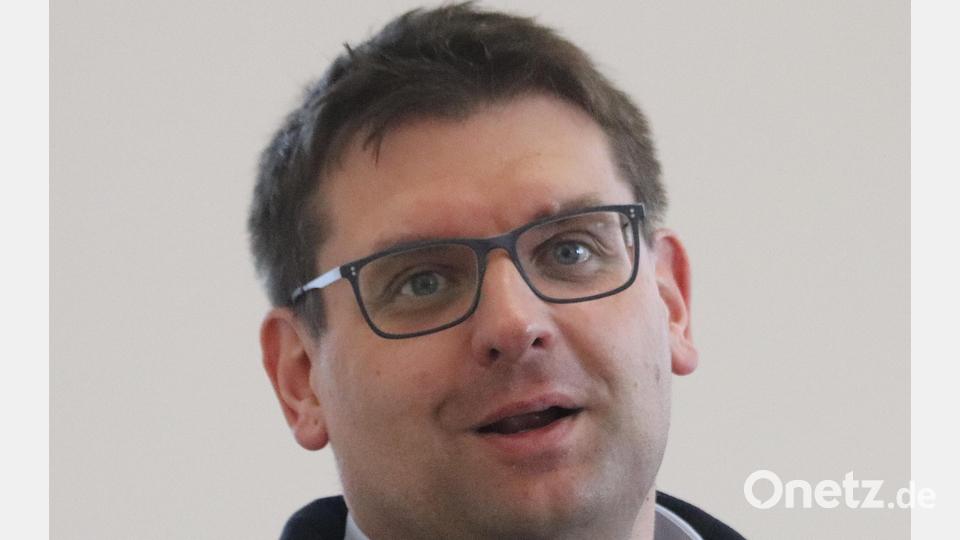 Oberbrandmeister Michael Werner: Mit einem durchdachten Katastrophenschutzkonzept habe die Gemeinde ein wichtiges Werkzeug zur Bewältigung von Schadensereignissen in der Hand. Bild: mfh