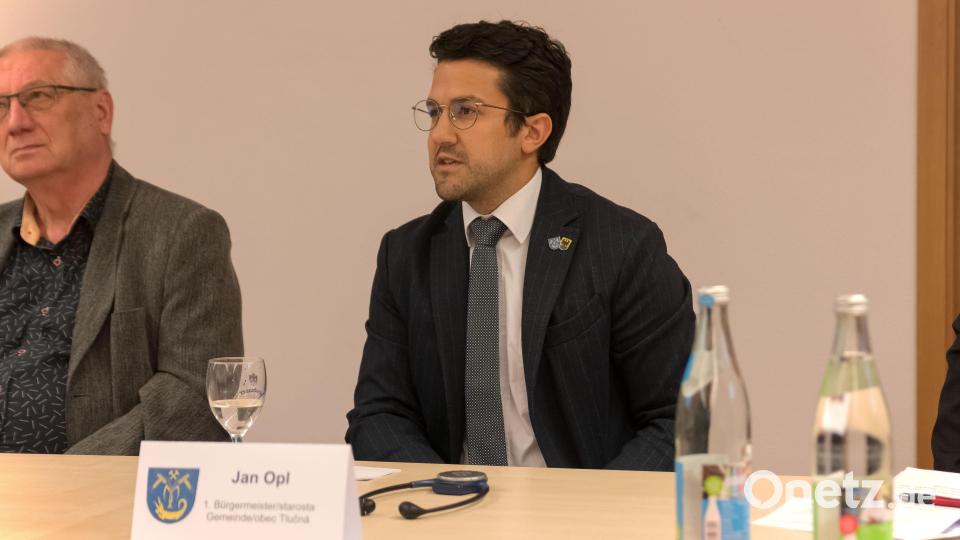 Ich wünsche mir weniger Bürokratie für die Gemeindeverwaltung und dass wir weiterhin EU-Fördermittel zur Verfügung gestellt bekommen. (Bürgermeister Jan Opl) Bild: Susanne Forster