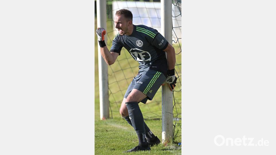 Torwart Sebastian Kausler hielt den SV 08 Auerbach mit guten Paraden lange im Spiel. Bild: ref