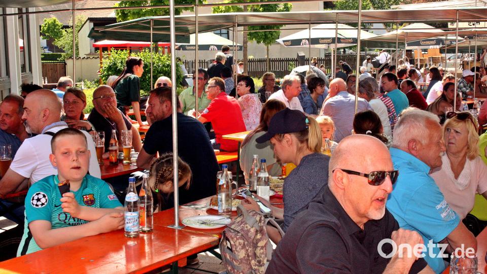 Der morgendliche Frühschoppen und der Mittagstisch machten mit ihrer Auswahl Lust auf mehr. Bild: zer