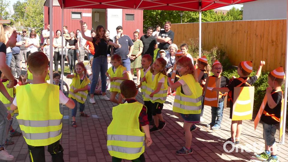 Viel Applaus erhielten auch die &quot;Bären&quot; für ihre Aufführung der &quot;Fleißigen Handwerker&quot;. Bild: mh