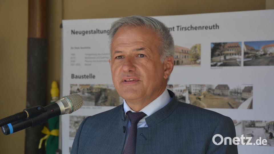 "Das ist ein weiterer Schritt zu mehr Bürgernähe und Kundenservice." (Landrat Roland Grillmeier) Bild: jr