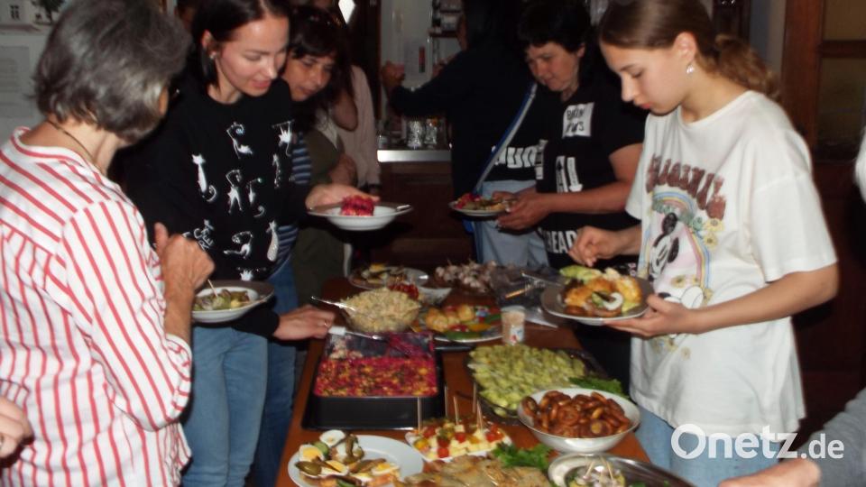 Ein Stückchen Heimat in Köfering: selbst gemachte Spezialitäten aus der Ukraine. Bild: e