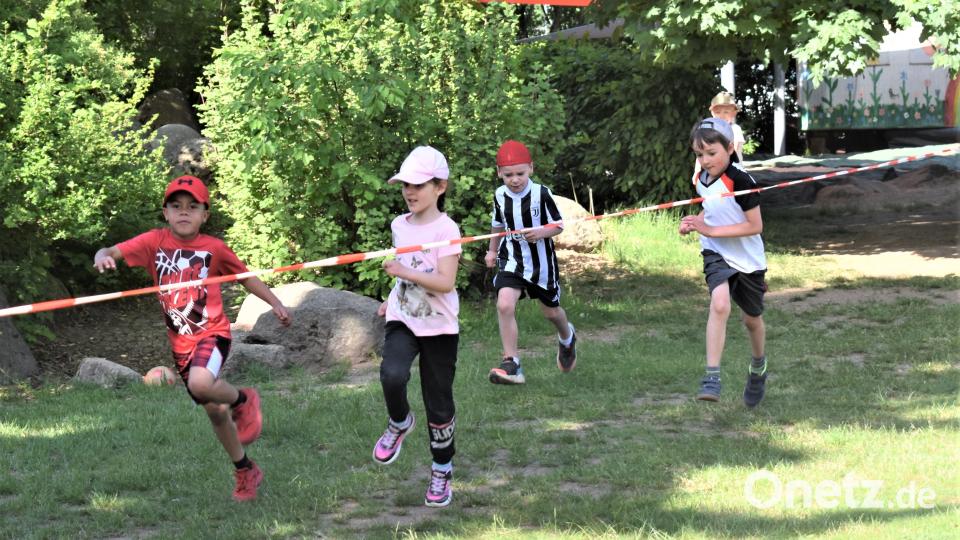 "Laufen für die Ukrainer", lautete das Motto der Spendenaktion der Kindertagesstätte St. Theresia. Bild: rgr