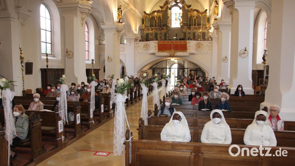 Gut besucht war die 421. Monatswallfahrt in der Tirschenreuther Stadtpfarrkirche. Bild: kro