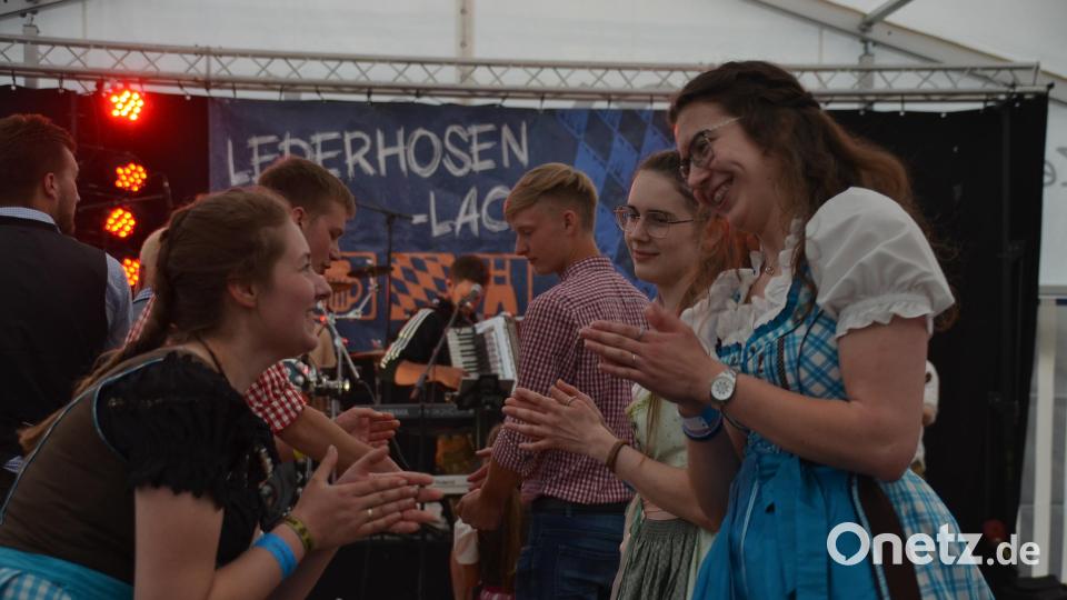 Die Gäste klatschten die Lieder begeistert mit. Bild: ak