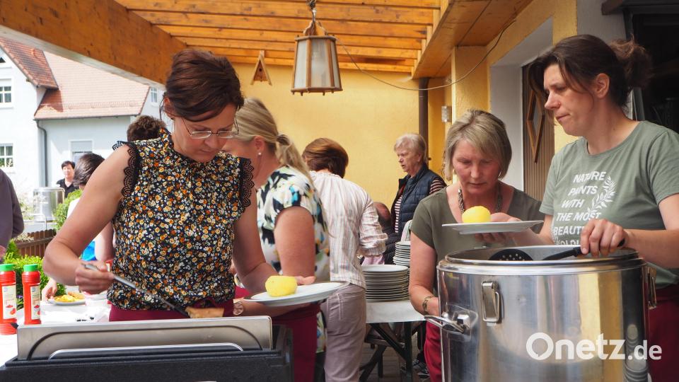 viel zu tun gabs nicht nur beim Mittagessen Bild: wmi