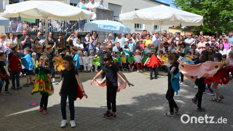 Das Spiel der Kinder begeisterte die vielen Zuschauer. Bild: jr