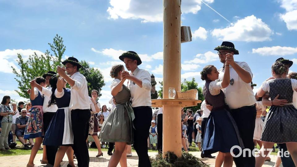 Baumaustanzen Bild: Kirwagemeinschaft Kümmersbruck/exb