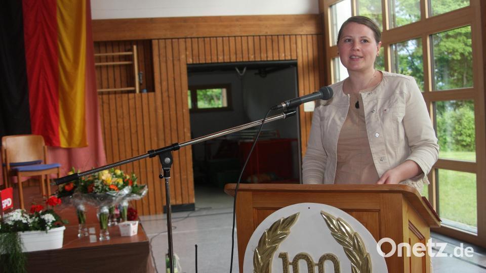 Die Grüße aus dem SPD-Bezirksverband überbrachte Carolin Wagner. Bild: wro