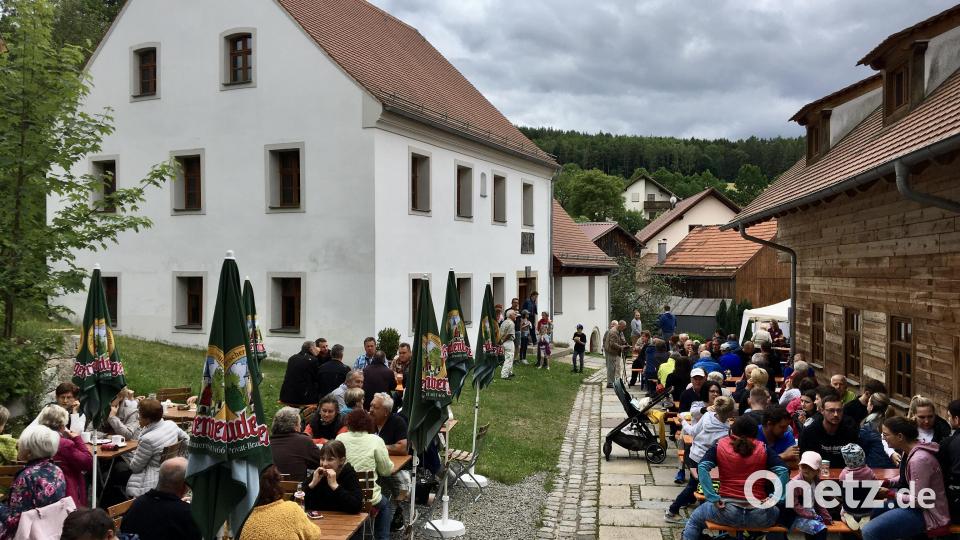 Der Hof der Molzmühle war ausgesprochen gut frequentiert. Bild: gri