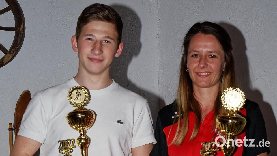 Sie waren die Schnellsten auf der Piste und sind Stadtmeister: Katrin Kleber und Luca Enslein. Bild: pi