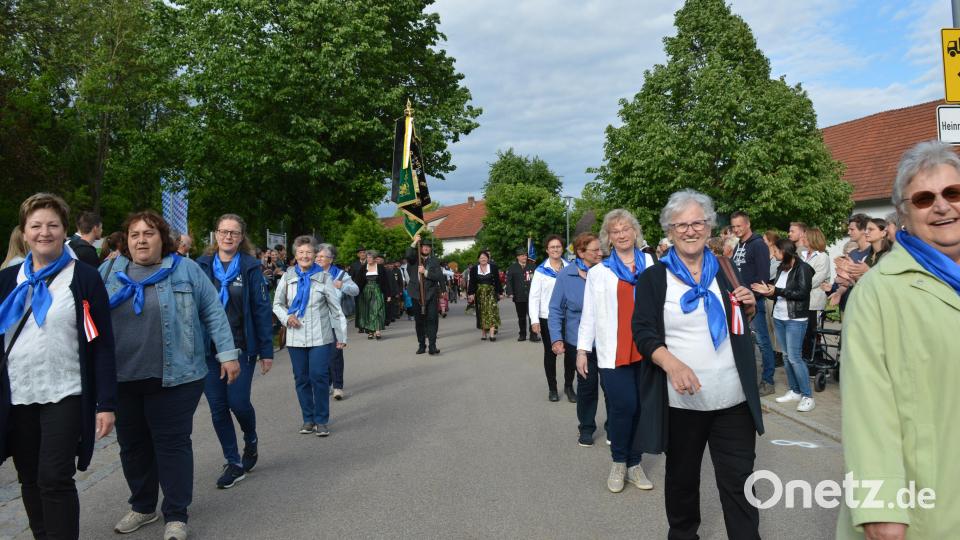 Auch der Katholische Frauenbund Muschenried war mit dabei. Bild: bej