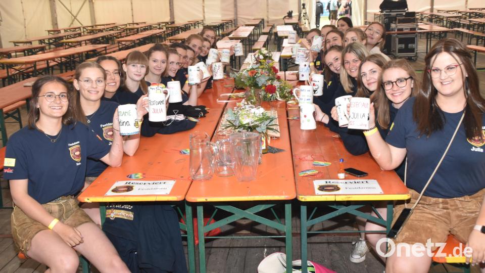 Die Festdamen Bild: hcz