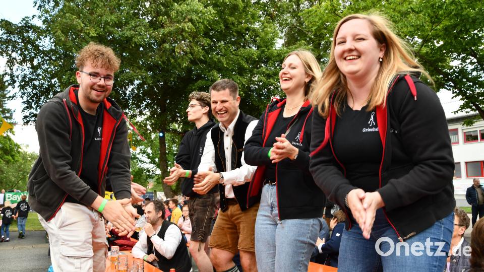 Allen Grund zum Lachen: Endlich ist ungezwungenes Feiern wieder möglich. Bild: Freya Stoeckl