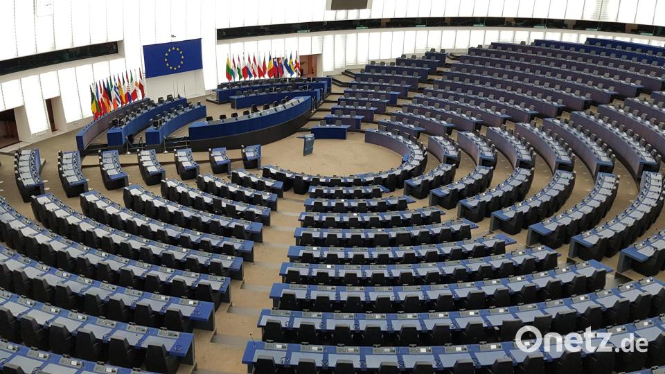 Ganze 751 Sitze hat das europäische Parlament - noch. Nach den Neuwahlen Ende Mai hat noch keine konstituierende Sitzung des neuen Parlaments stattgefunden. Bei ihr werden aber nur 705 Abgeordnete dabei sein. Bild: Judith Lehner
