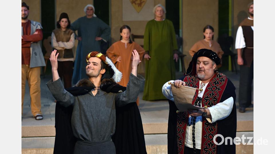 Premiere des Festspiels "900 samma", am Frohnberg bei Hahnbach. Bild: Stephan Huber