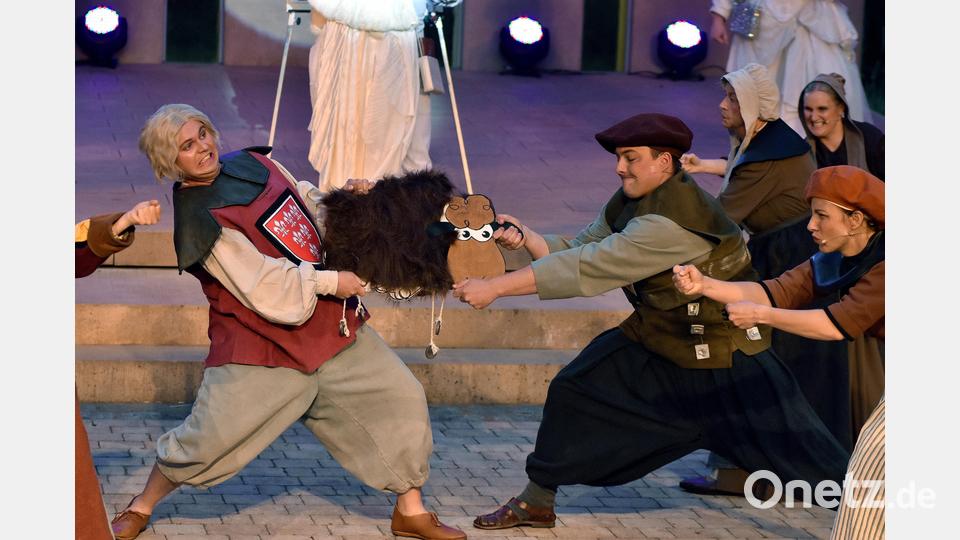 Premiere des Festspiels "900 samma", am Frohnberg bei Hahnbach. Bild: Stephan Huber