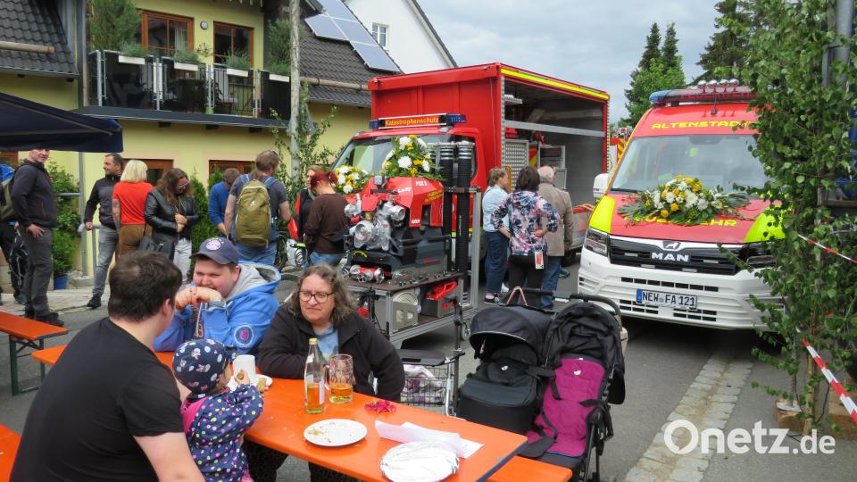 Viele Gäste, gutes Bier und kulinarische Schmankerl machten das Bierfest der Freiwilligen Feuerwehr zum Erfolg. Bild: adj
