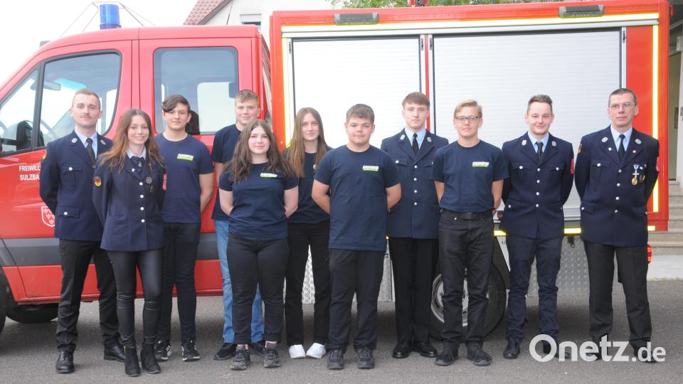 Diese Jung-Feuerwehrleute zeichneten sich durch Übungsfleiß und Prüfungsgeschick aus. Bild: ige