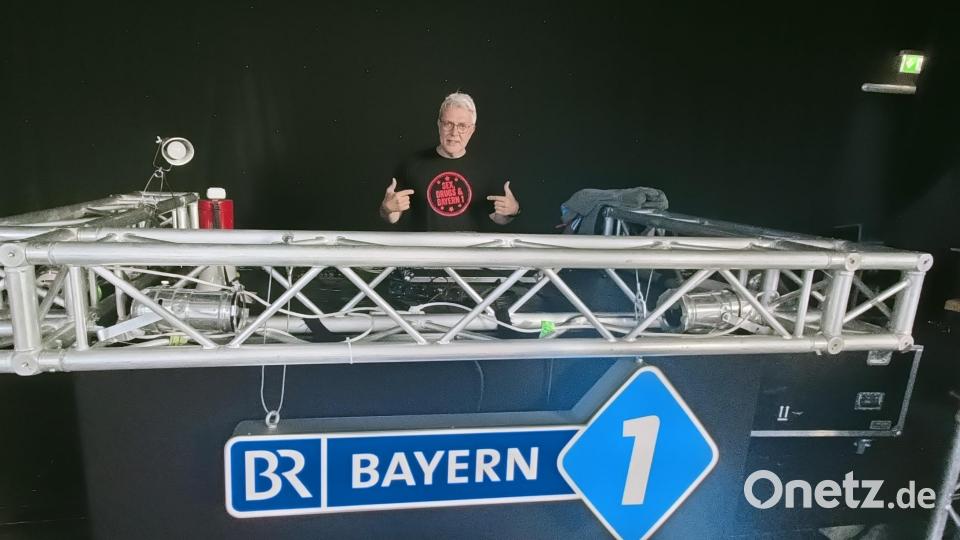 &quot;Ich bin wieder hier&quot;: DJ &quot;Kauli&quot; gastierte zum dritten Mal seit 2017 mit der Bayern-1-Disco in der Steinwaldstadt. Bild: fks
