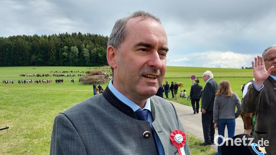 "Erhaltet euch euren besonderen Dialekt." (Hubert Aiwanger, Bayerischer Wirtschaftsminister) Bild: lg