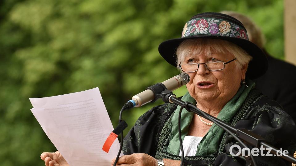 &quot;Der Dialekt muss am Leben erhalten werden, er gehört zur Heimat.&quot; (Martha Pruy, Kreisheimatpflegerin) Bild: Petra Hartl