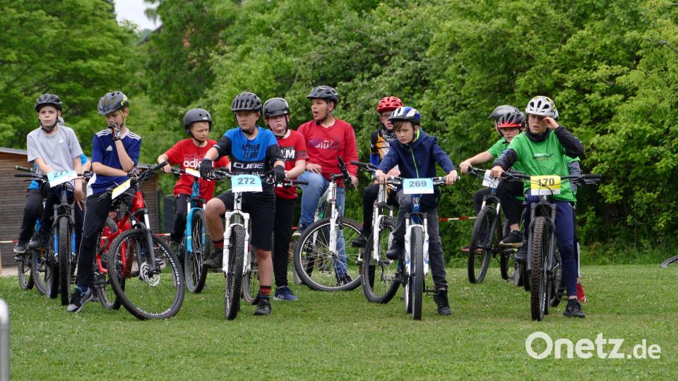 Gespanntes Warten auf den Start bei den Jüngsten. Bild: Rouven Oeckl/exb