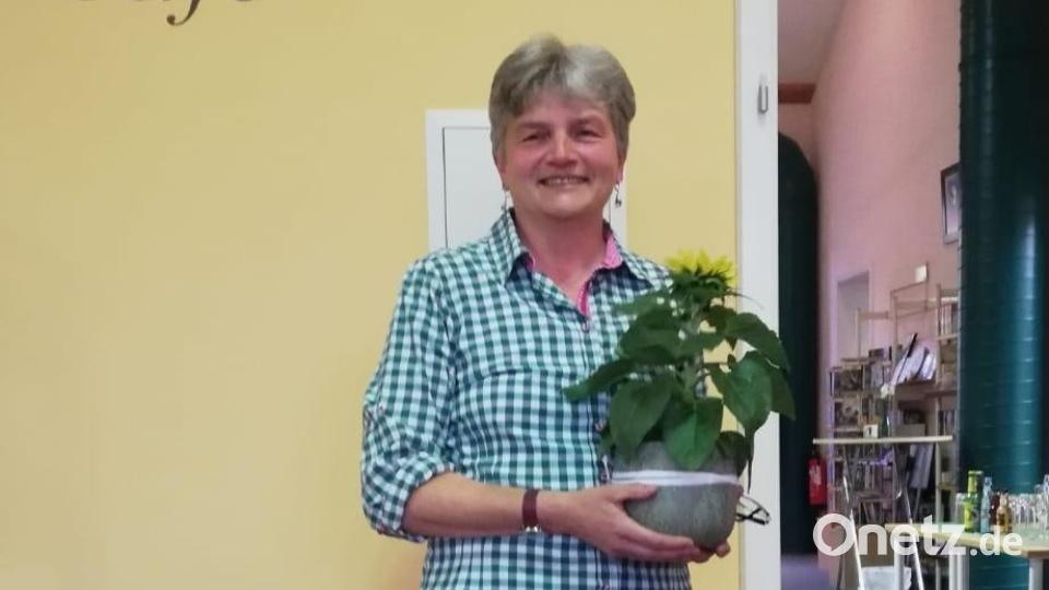 Die Autorin Christa Vogl bei ihrer Lesung in der Tirschenreuther Stadtbücherei. Bild: Stadt Tirschenreuth/exb