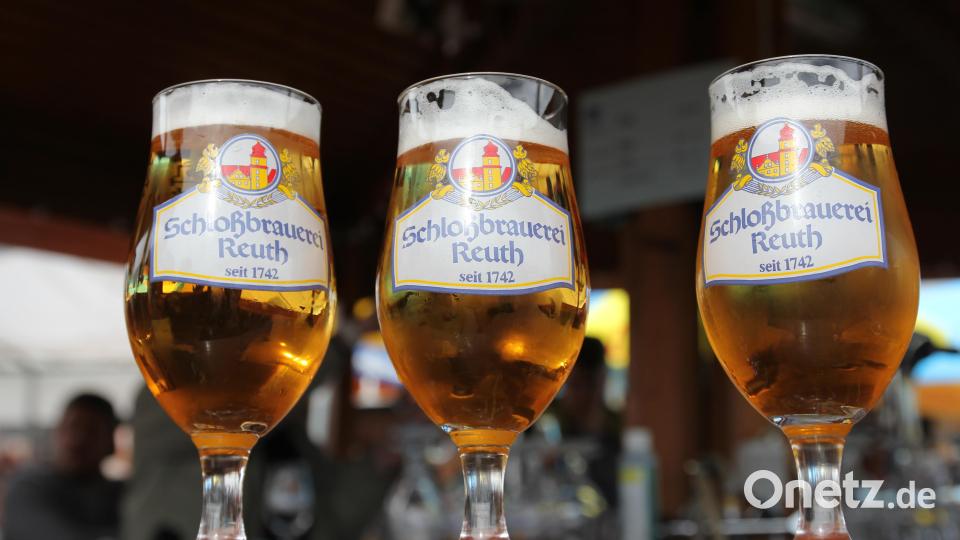 Die Pilsbar war ein beliebter Treffpunkt. Die Schlossbrauerei Reuth belieferte das Fischerfest mit Getränken. Bild: fks