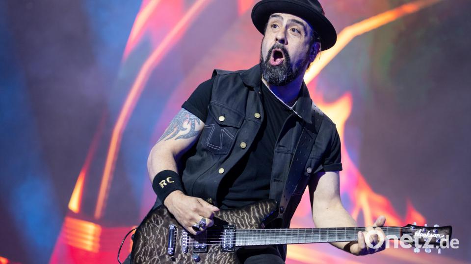 Rob Caggiano, Gitarrist der dänischen Metal-Band Volbeat. Bild: Daniel Karmann/dpa