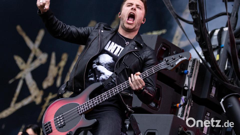 Jamie Mathias, Bassist der britischen Metal-Band &quot;Bullet for My Valentine&quot;. Bild: Daniel Karmann