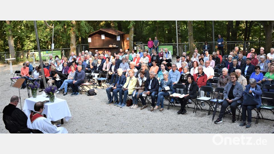 Ökumenischer Pfingstgottesdienst auf dem Schönberg. Bild: rgr