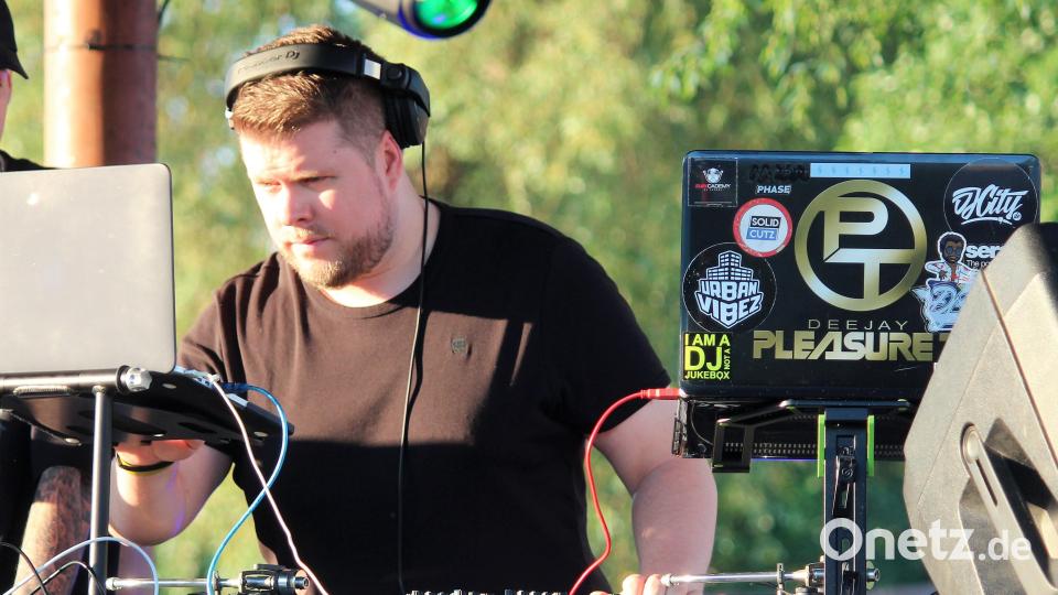 DJ MX war einer der vier Verantwortlichen für den Sound der Veranstaltung Bild: stg