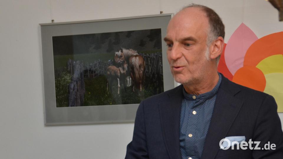 "Nach den zwei Jahren Pandemie lernen wir alle gerade wieder neu zu sehen und zu staunen." (Laudator Heiner Reber) Bild: dob