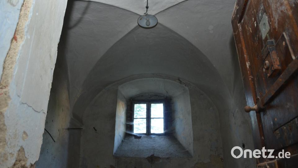 Bei den 21. &quot;Vohenstrauß Classics&quot; am Sonntag 12. Juni, findet zwar keine Ausfahrt statt, aber dafür können die alten Gefängniszellen im Westtrakt an der Friedrichsburg besichtigt werden. Das Gewölbe stammt noch aus der Bauzeit der Friedrichsburg. Bild: dob