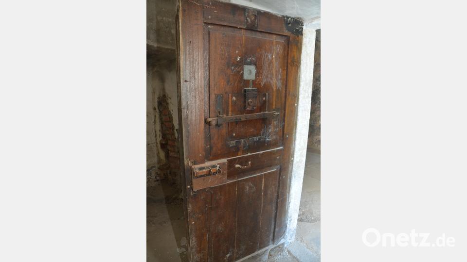 Bei den 21. &quot;Vohenstrauß Classics&quot; am Sonntag 12. Juni, findet zwar keine Ausfahrt statt, aber dafür können die alten Gefängniszellen im Westtrakt an der Friedrichsburg besichtigt werden. Eine gut erhaltene Zellentür. Bild: dob