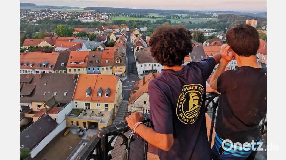 Bei der Turmführung konnten die Besucher die Aussicht genießen. Bild: Holger Popp/exb