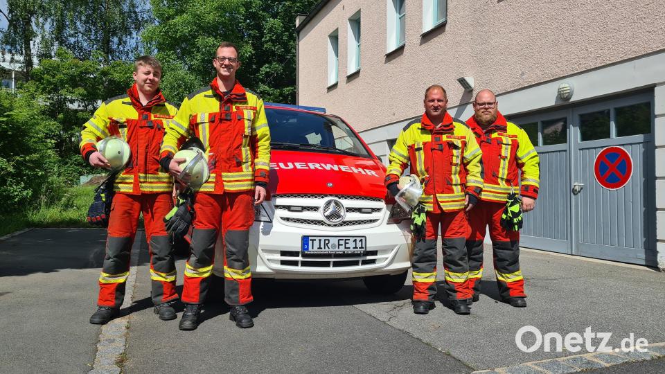 Die Nachfolger stehen bereits in den Startlöchern: Maximilian Schultes (links) und Maximilien Winkler (Zweiter von links) werden Roland Kaiser (Zweiter von rechts) und Christopher Linkel (rechts) als Jugendwart beerben. Bild: Roland Wellenhöfer