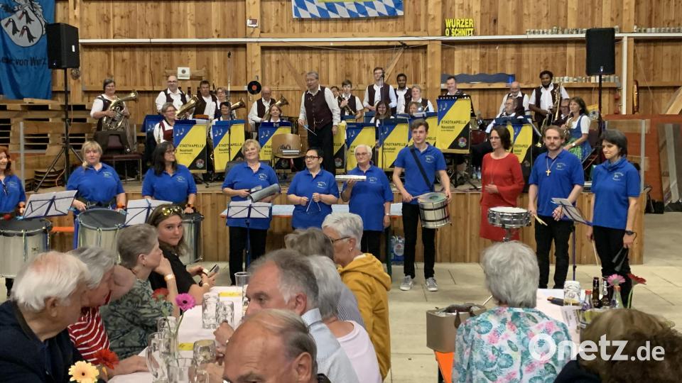 Die Musikschule Neustadt mit der Stadtkapelle Neustadt im Hintergrund. Bild: tok