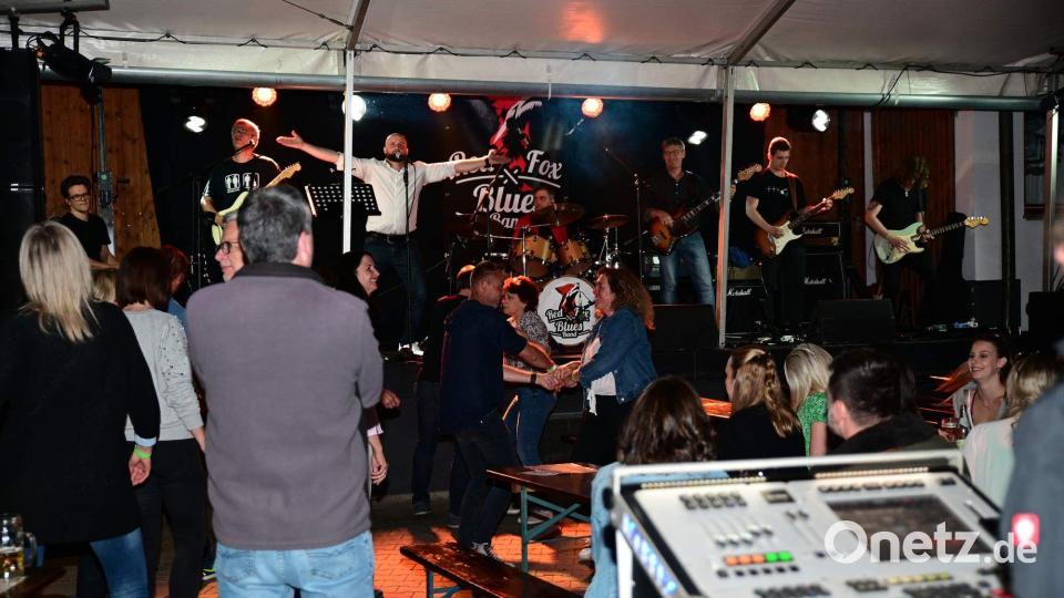 Die Red Fox Blues Band heizte am Samstagabend ein. Bild: cwh